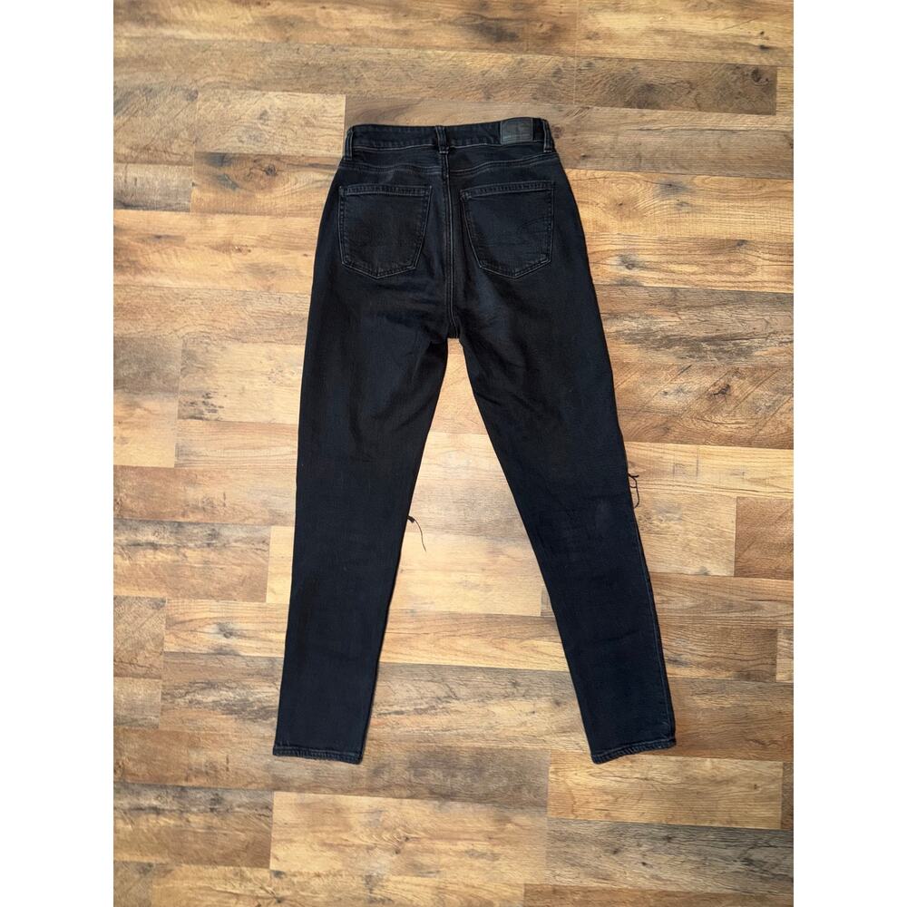 American Eagle women’s STRIGID distressed mom black denim jeans - Picture 3 of 16